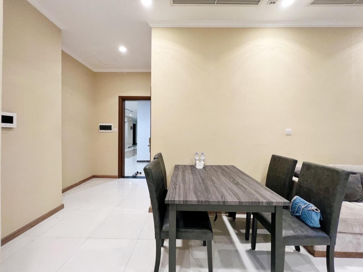 Vinhomes Landmark 81 - Christine *